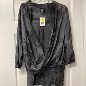 Bobeau gray open front twist top size medium
